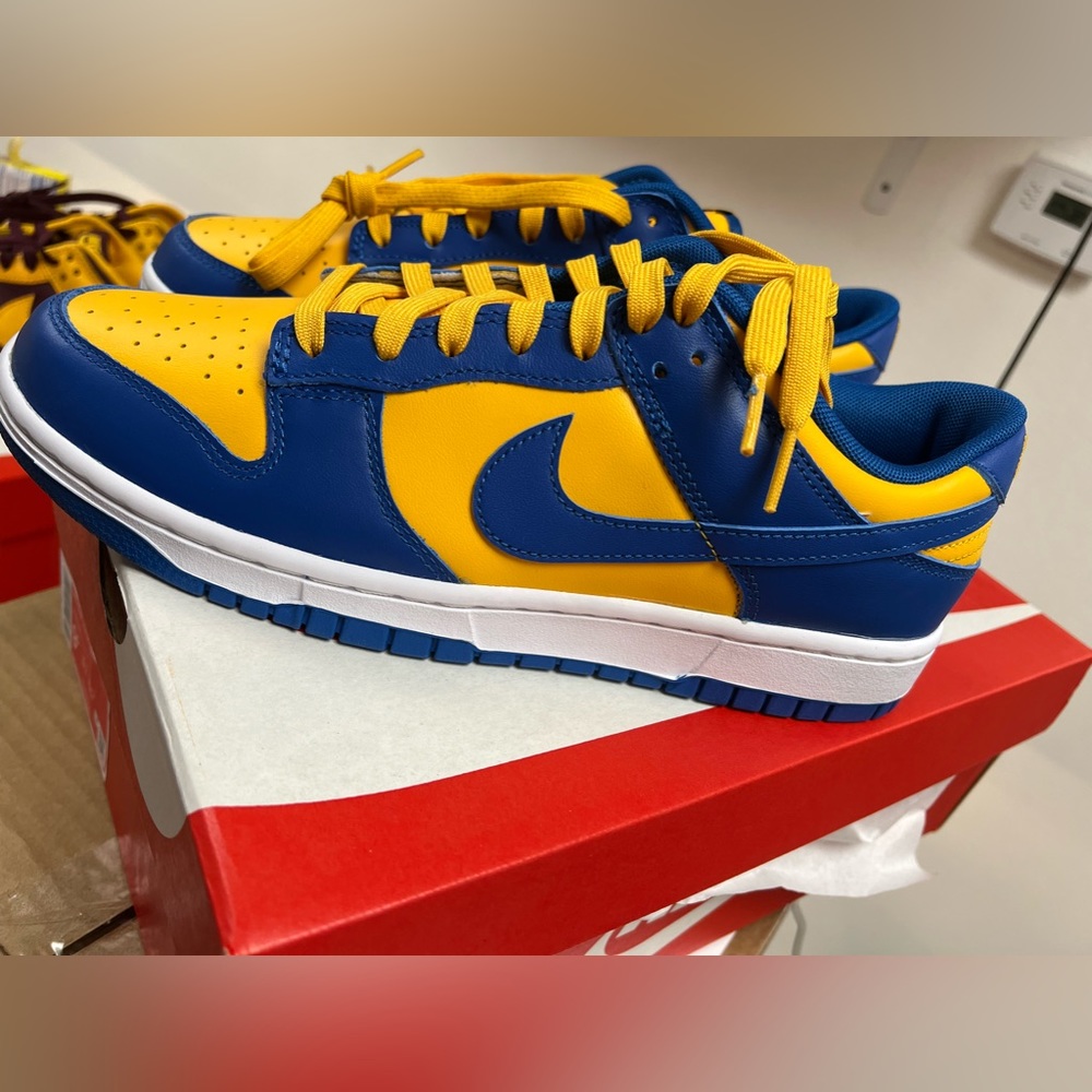 UCLA dunks